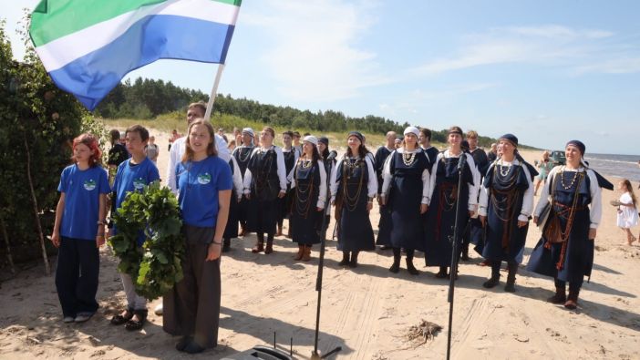 Par dziesamgrāmat un gārde gaileņzup